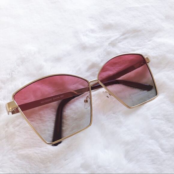 Aubrey Dark Pink Gradient Oversized Sunglasses - Picture 5 of 9